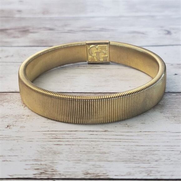 Vintage Stretch Bracelet GG Made in South Korea Gold Tone - Picture 3 of 6